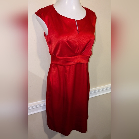 New Directions Dress - Picture 3 of 9